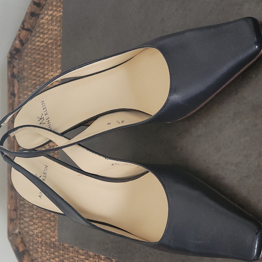 Anne Klein Navy color 6 1/2 M